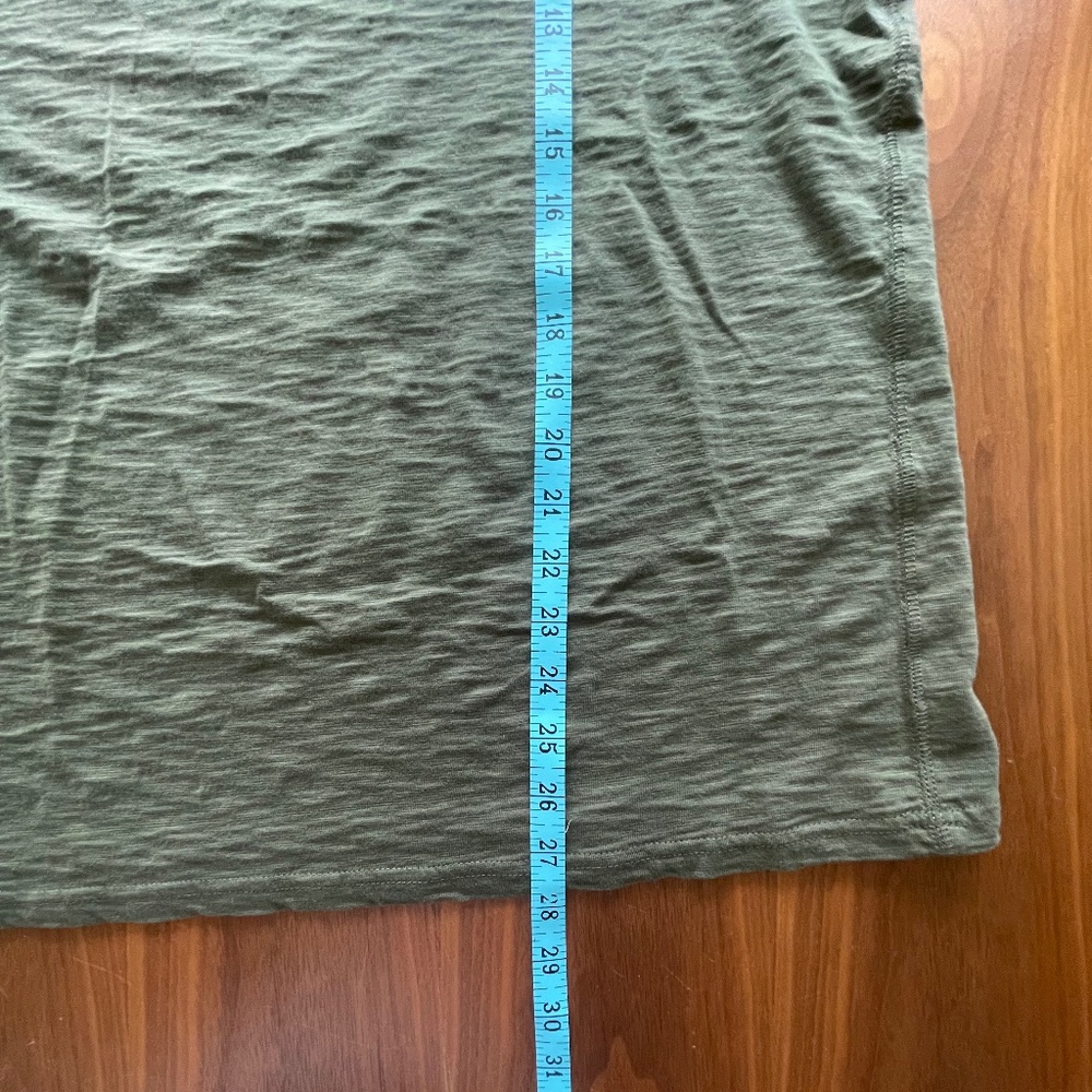 Like new. Set of 2 Sonoma Heathered Olive green & Grey 3 Button Henley- Men's L - Picture 6 of 11